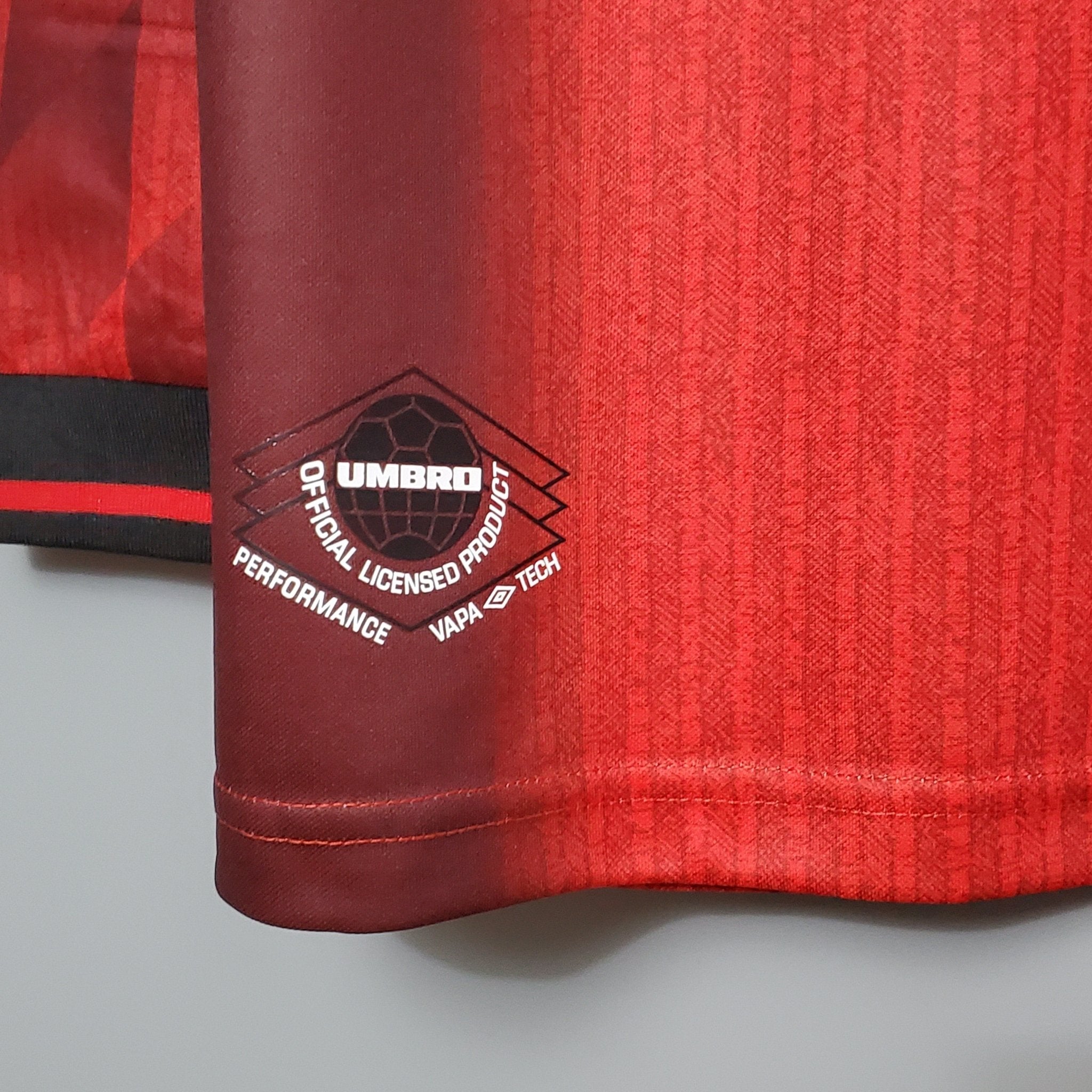 MANCHESTER UNITED I 1996 HOMBRE (RETRO) MANGA LARGA - Bota de Oro Tienda