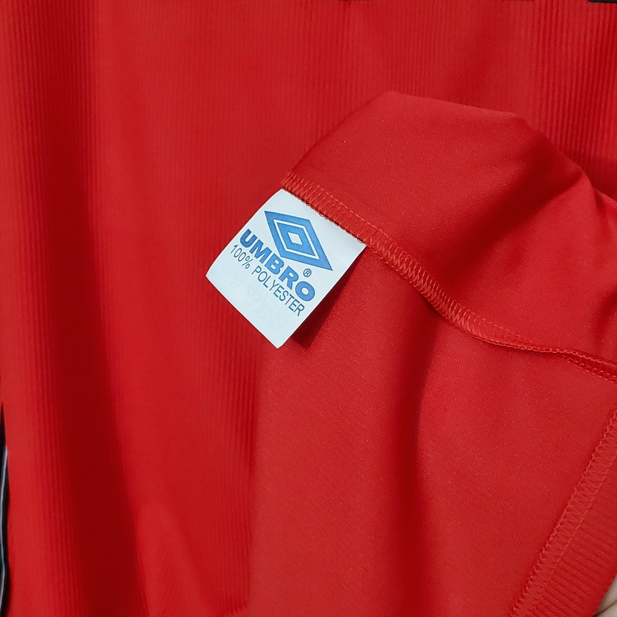 MANCHESTER UNITED I 98/99 HOMBRE (RETRO) MANGA LARGA - Bota de Oro Tienda