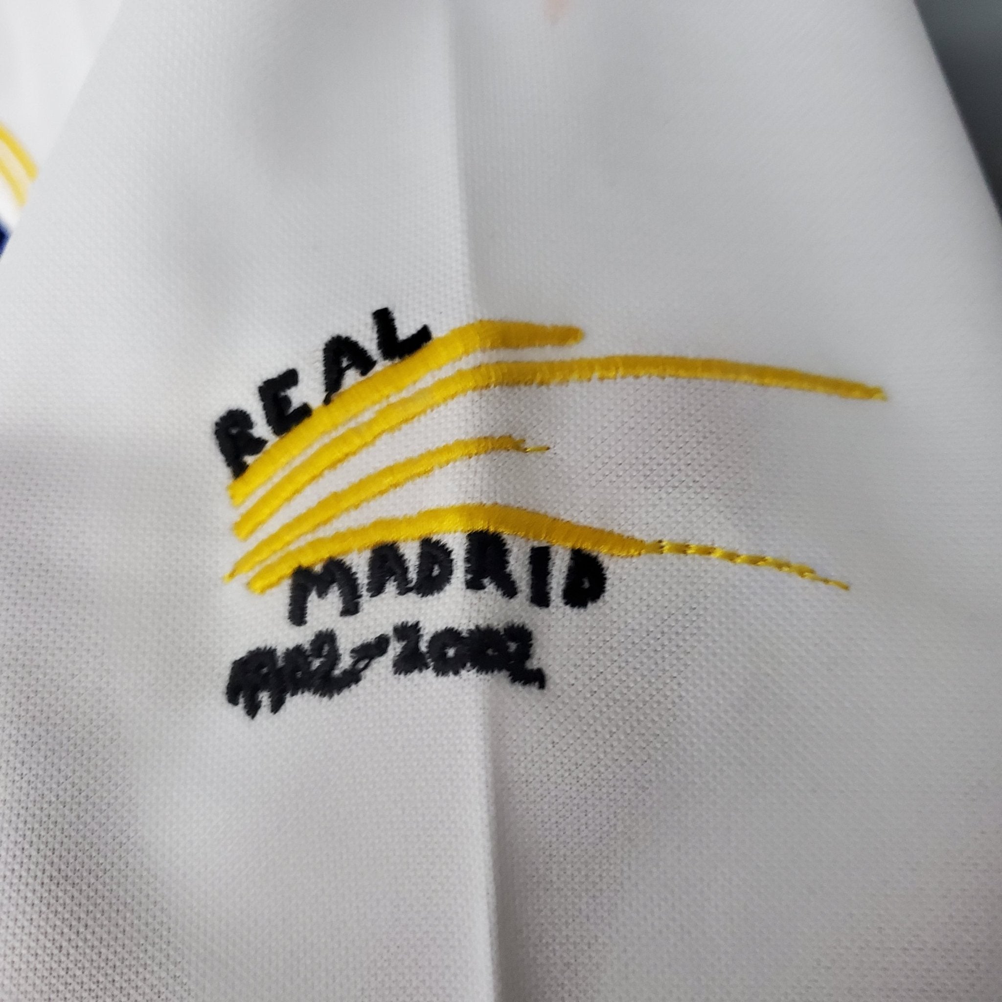 REAL MADRID I 02/03 HOMBRE (RETRO) - Bota de Oro Tienda