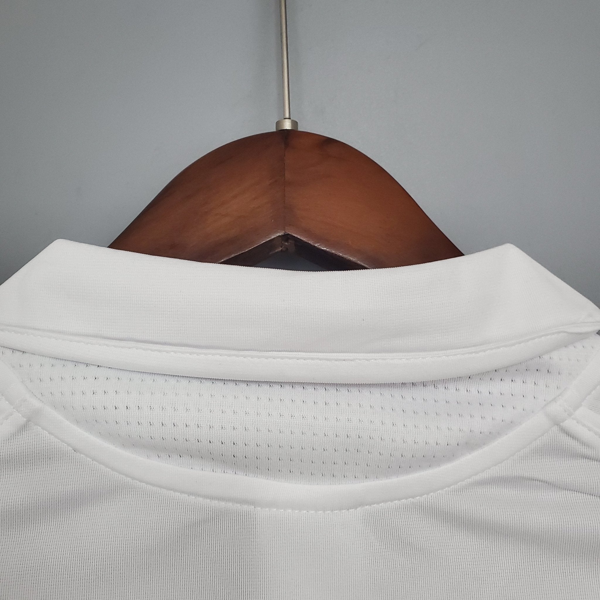 REAL MADRID I 05/06 MANGA LARGA HOMBRE (RETRO) - Bota de Oro Tienda