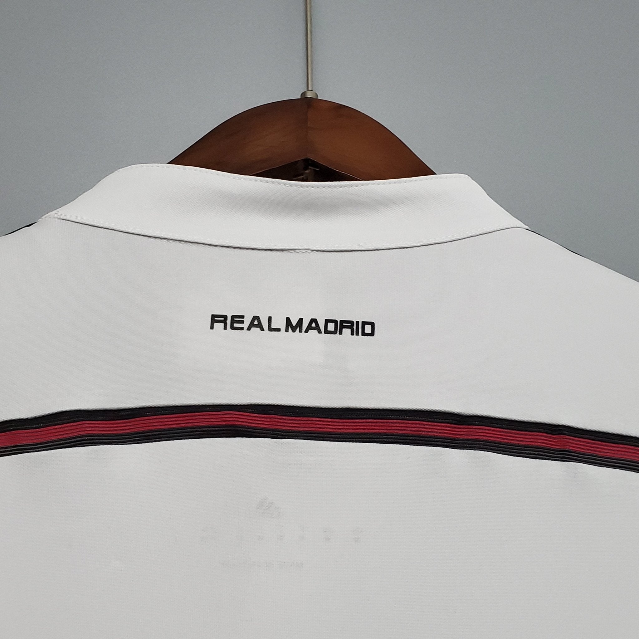REAL MADRID I 14/15 MANGA LARGA HOMBRE (RETRO) - Bota de Oro Tienda