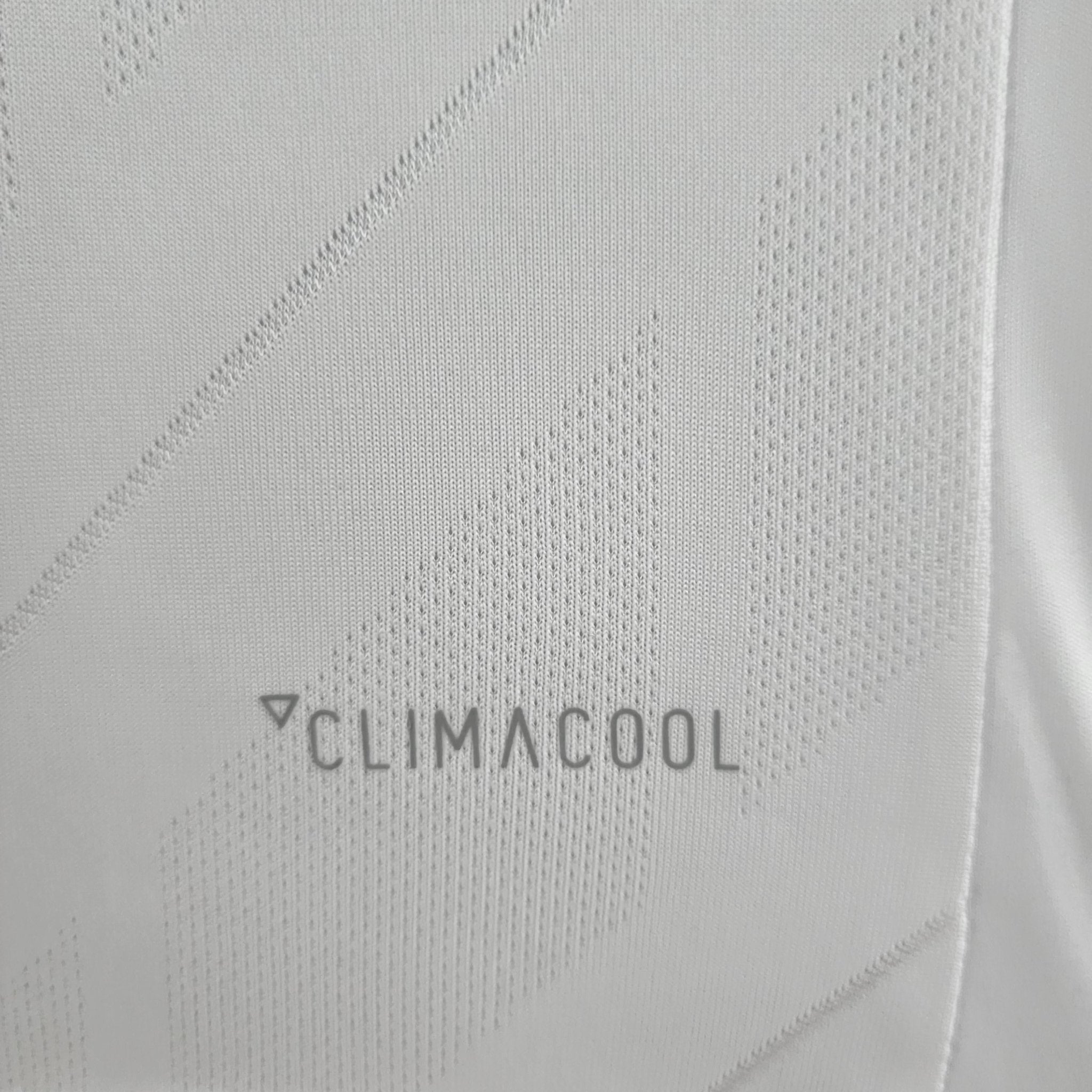 REAL MADRID I 17/18 (RETRO) - Bota de Oro Tienda