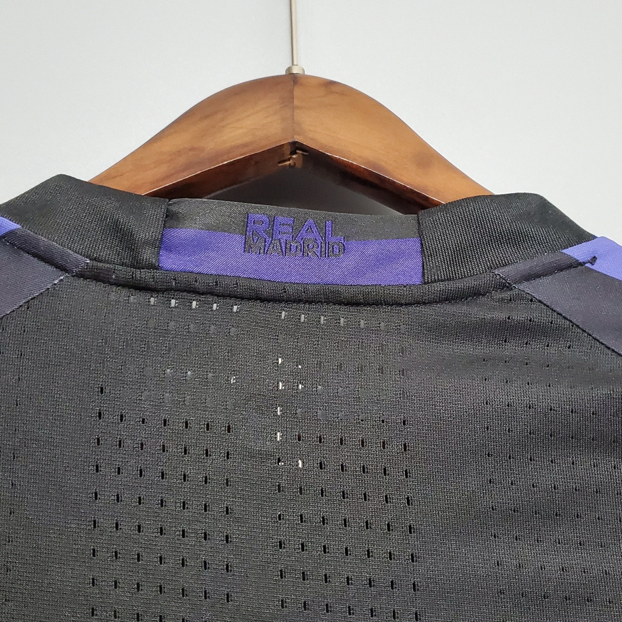 REAL MADRID II 15/16 MANGA LARGA HOMBRE (RETRO) - Bota de Oro Tienda