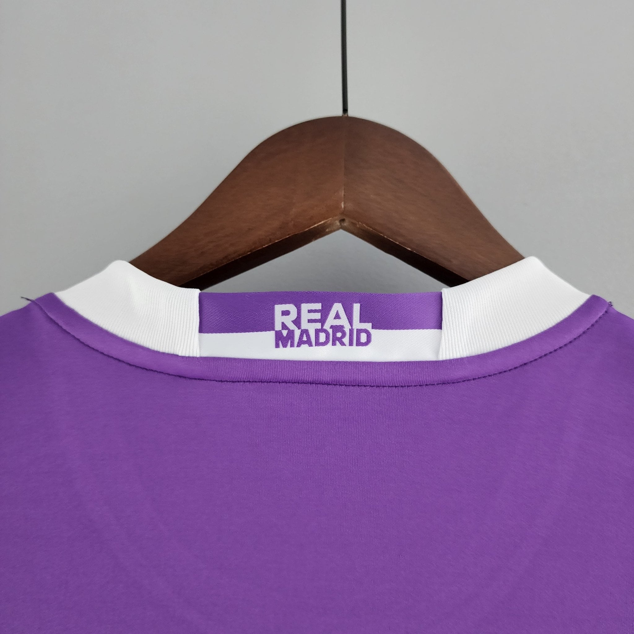 REAL MADRID II 17/18 HOMBRE (RETRO) - Bota de Oro Tienda