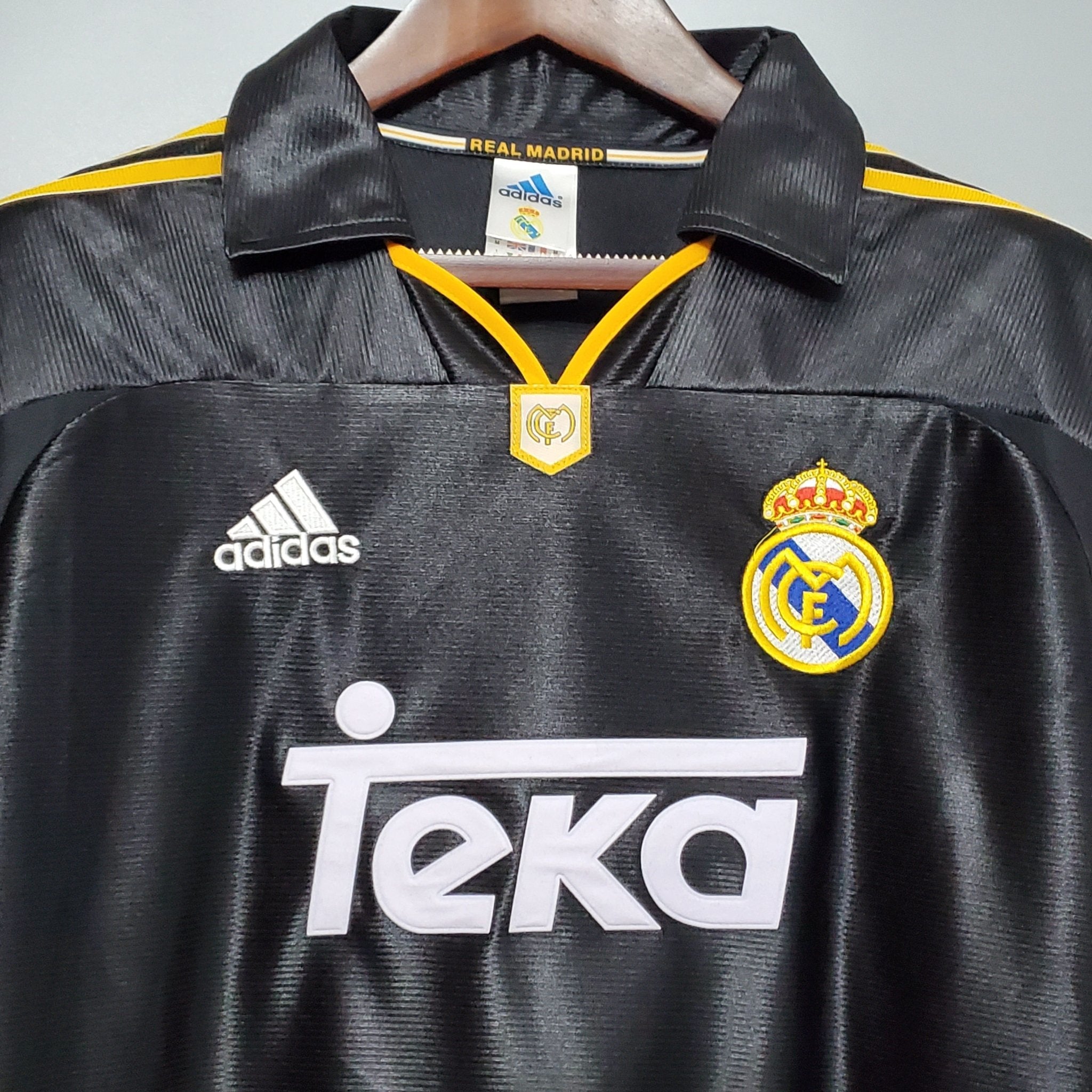 REAL MADRID II 98/99 HOMBRE (RETRO) - Bota de Oro Tienda