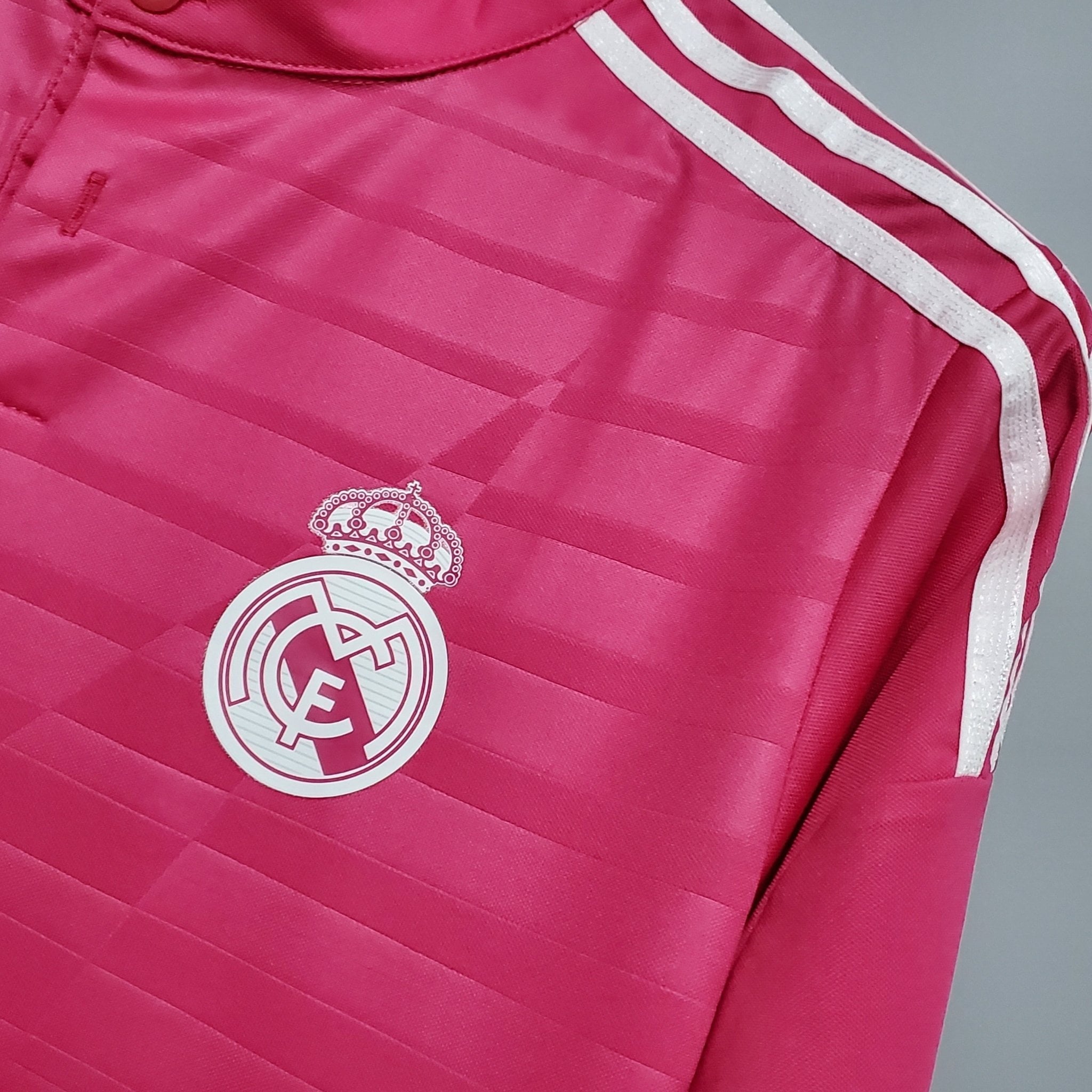 REAL MADRID III 14/15 MANGA LARGA HOMBRE (RETRO) - Bota de Oro Tienda