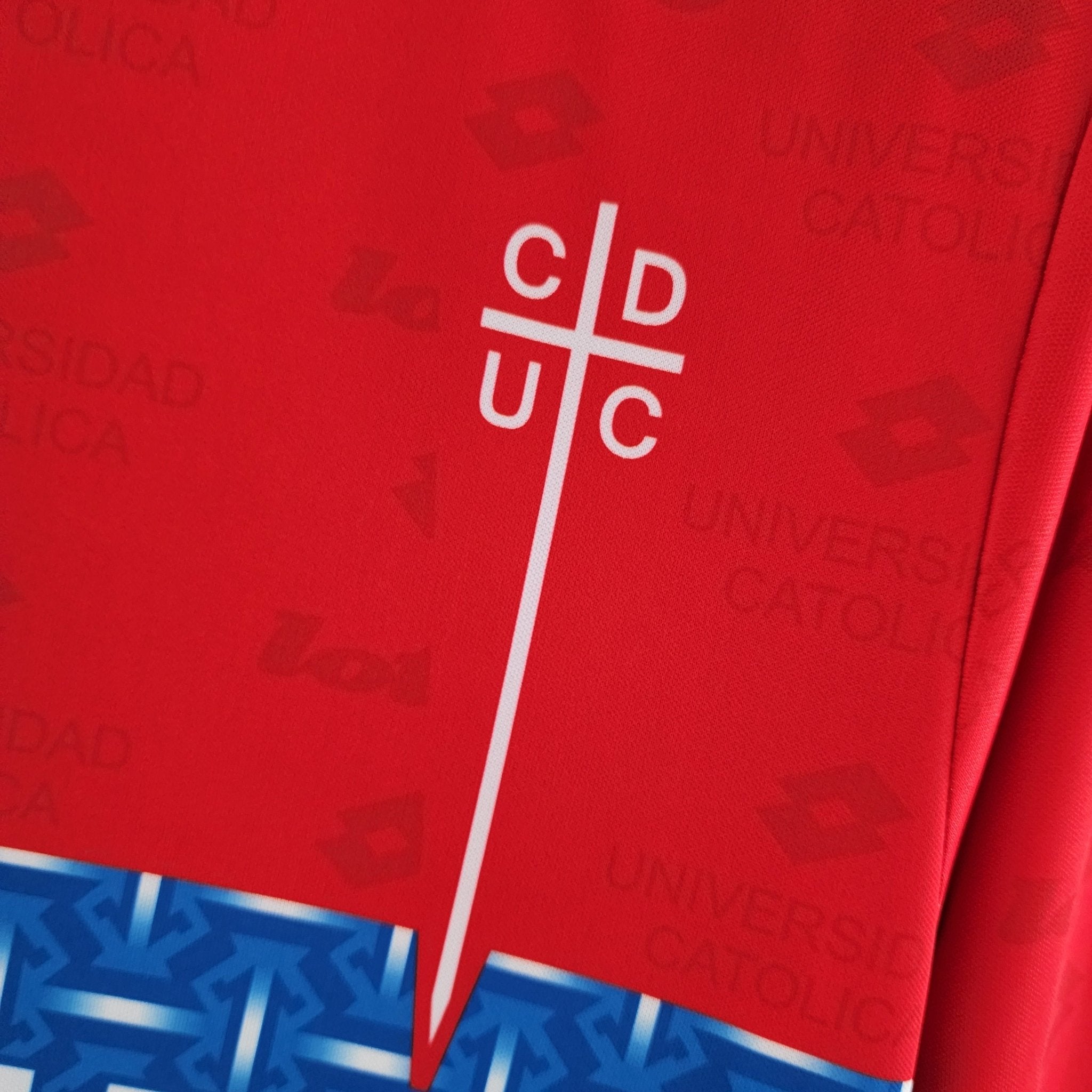 UNIVERSIDAD CATÓLICA II 96 MANGA LARGA HOMBRE (RETRO) - Bota de Oro Tienda