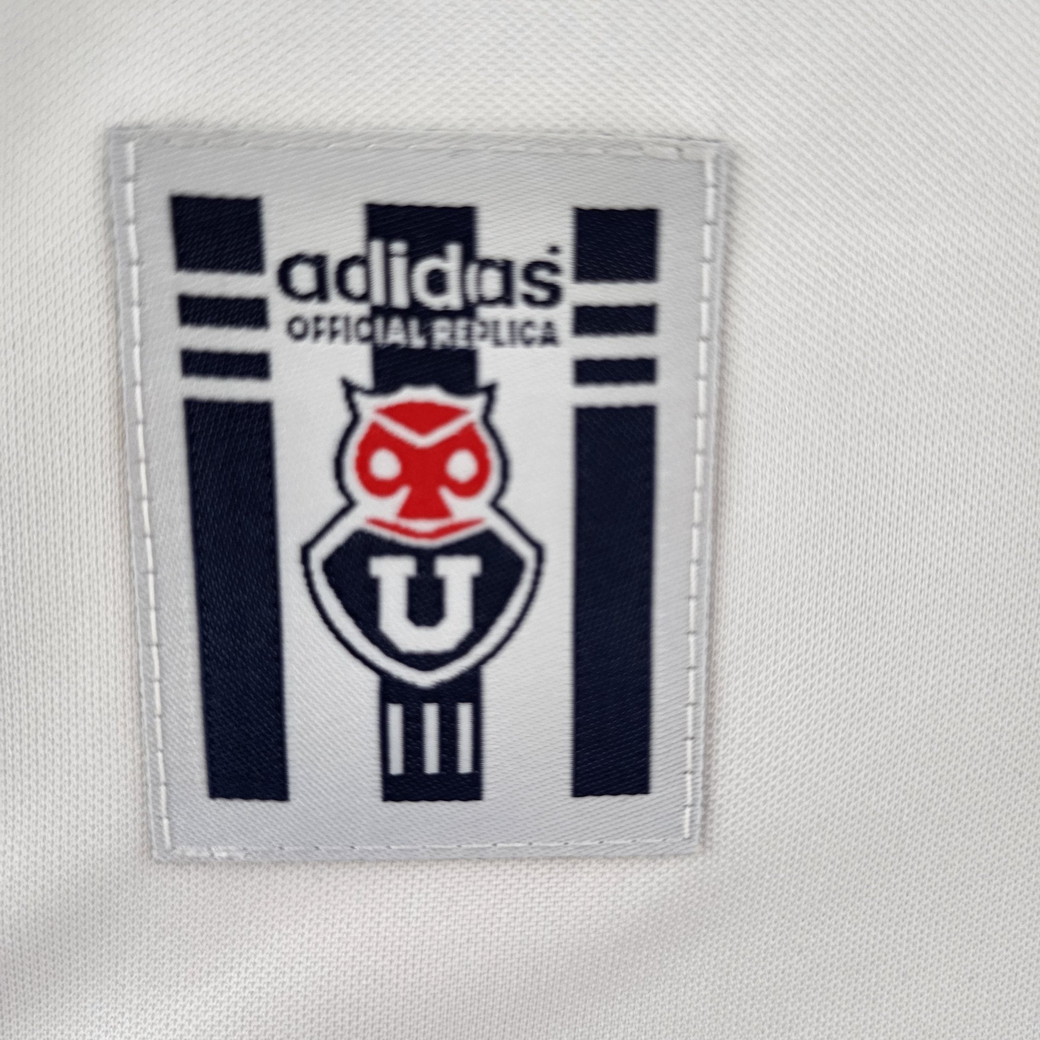 UNIVERSIDAD DE CHILE II 00/01 HOMBRE (RETRO) - Bota de Oro Tienda