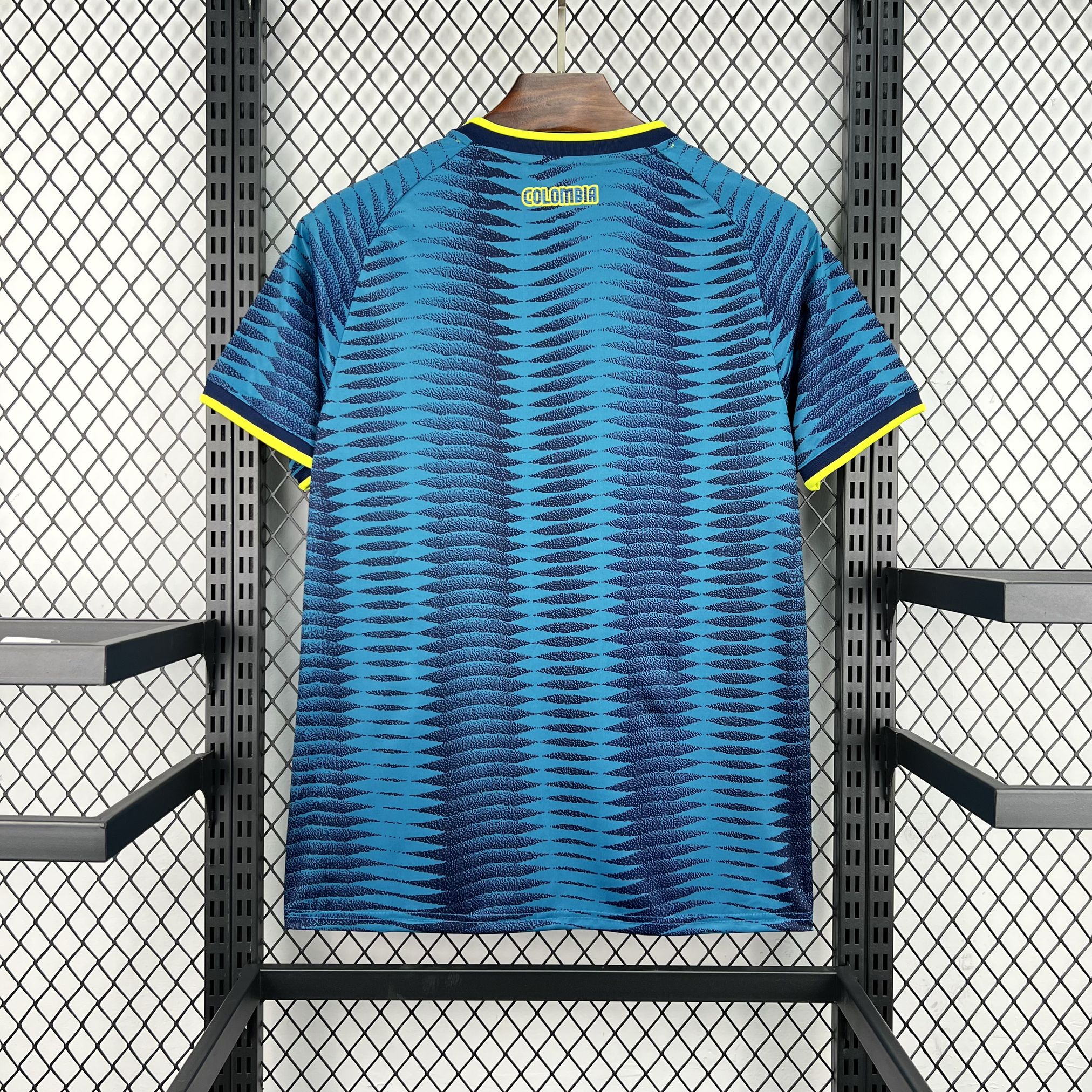 Camiseta Colombia segunda equipación 2026 - vista trasera
