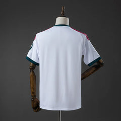 Camiseta del Real Madrid primera equipación 26/27 con la espalda lisa - vista trasera