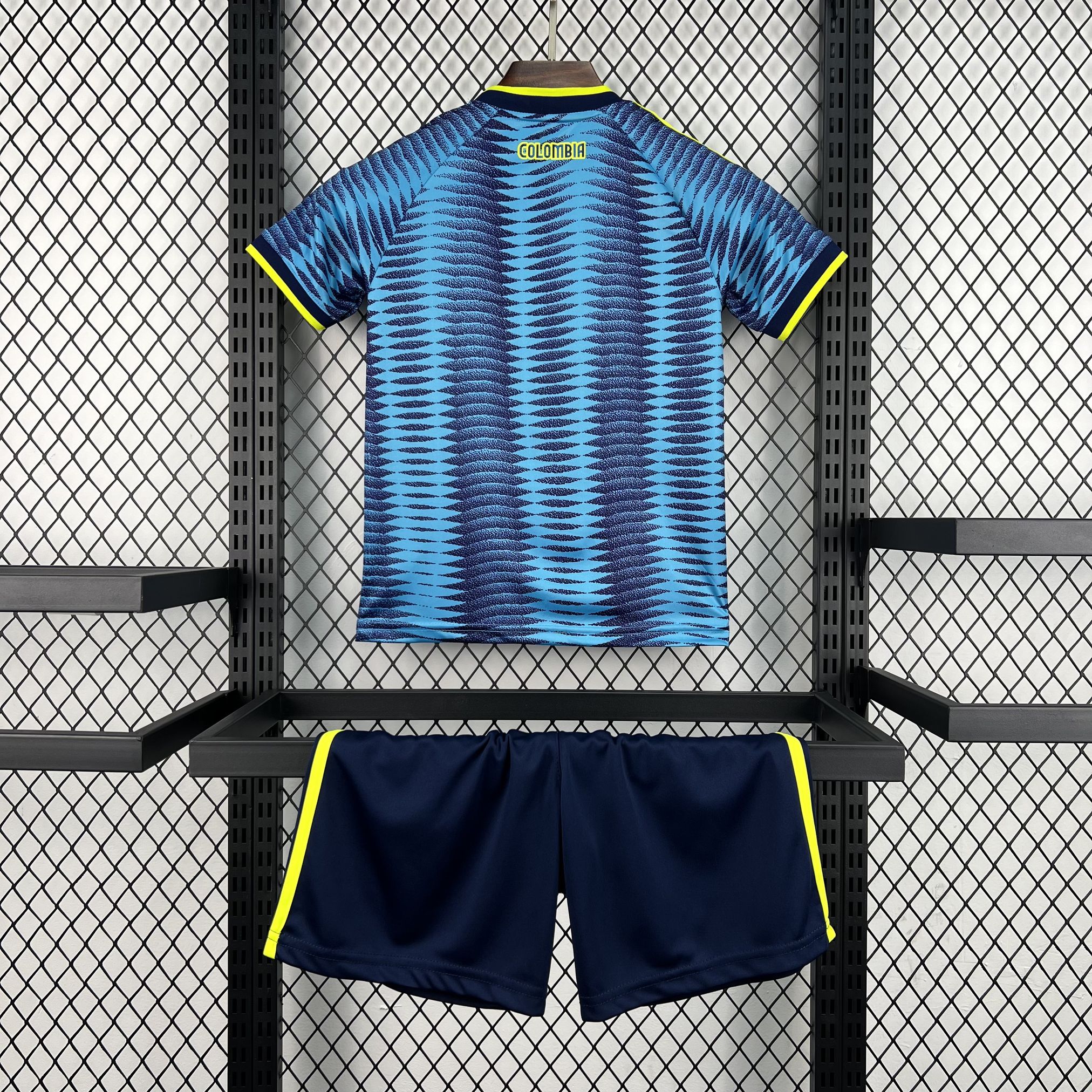 Conjunto infantil de Colombia segunda equipación 2026 - vista trasera