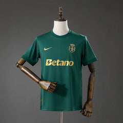 Camiseta Sporting CP 120 aniversario 26/27 verde y dorada - vista frontal