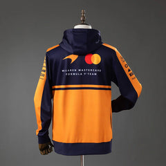 Sudadera con capucha de la escudería McLaren 2026 con el nombre del equipo en la espalda - vista trasera