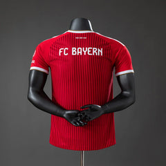 Camiseta Bayern Munich 26/27 versión jugador, espalda con el nombre del club - vista trasera