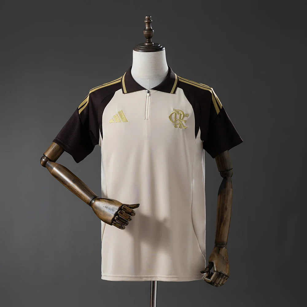 Polo de entrenamiento del Flamengo 26/27 en crema con mangas negras - vista frontal
