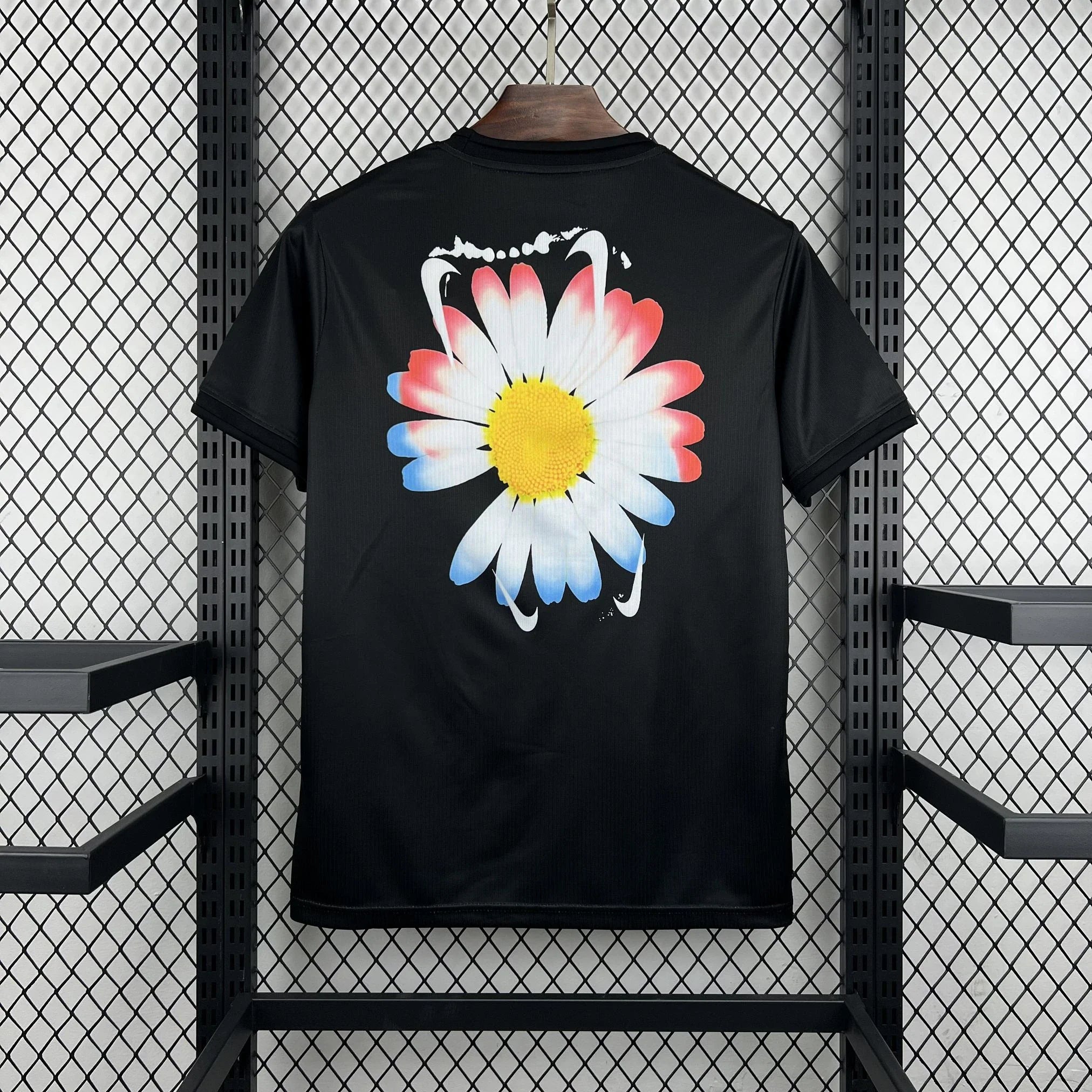 Camiseta prepartido Corea del Sur 2026 - vista trasera con la margarita estampada
