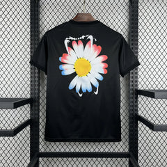 Camiseta prepartido Corea del Sur 2026 - vista trasera con la margarita estampada