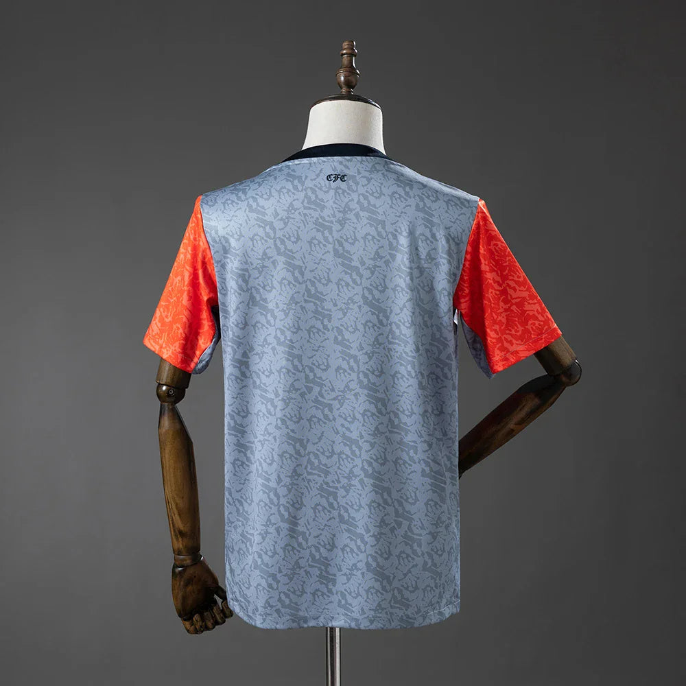 Camiseta de calentamiento del Chelsea 26/27 con el monograma en la espalda - vista trasera