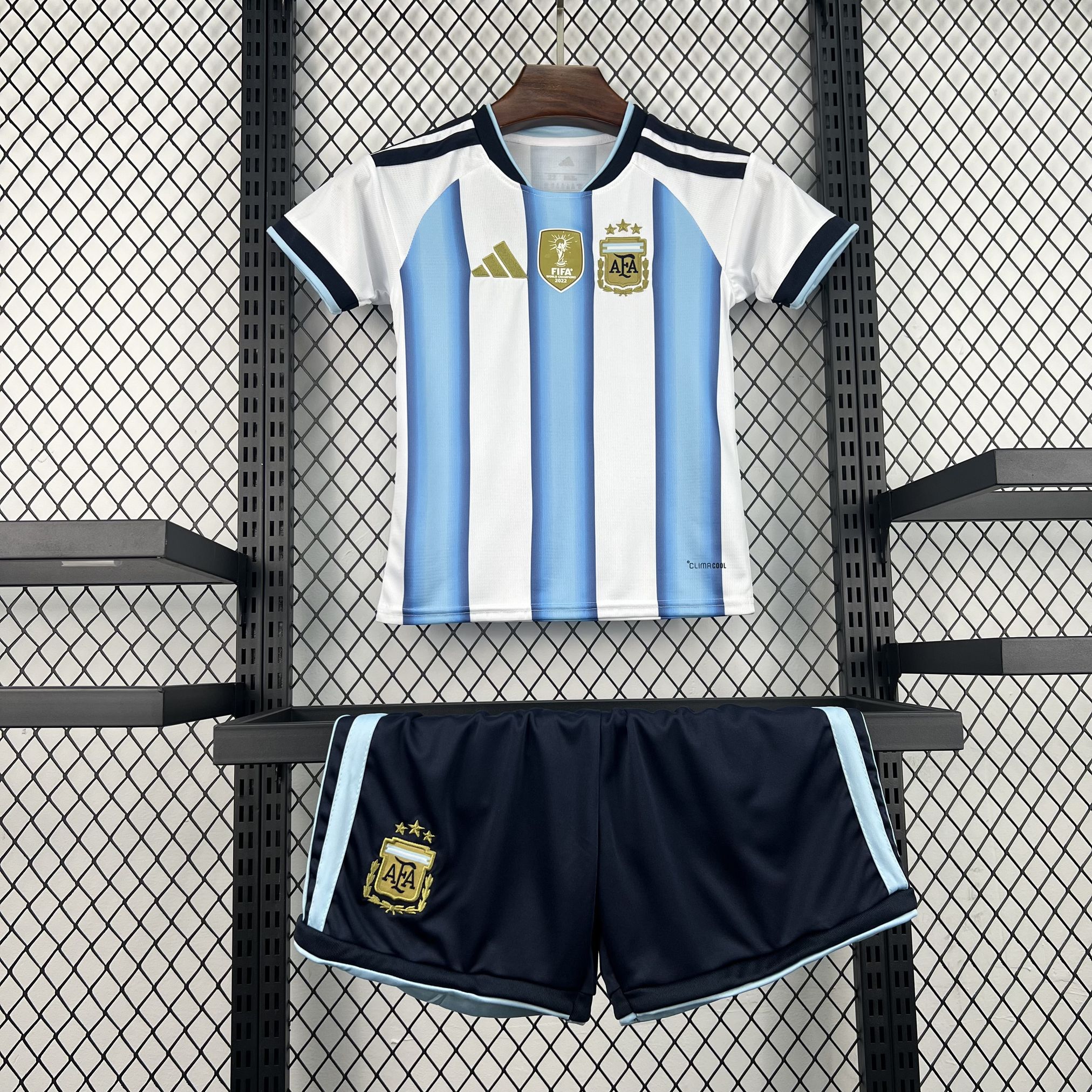 Conjunto infantil de Argentina primera equipación 2026 - vista frontal