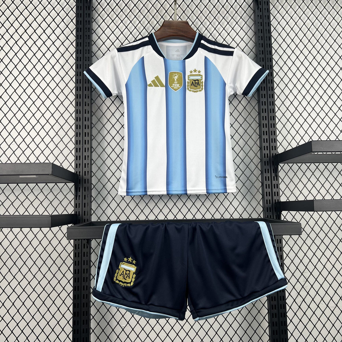 Conjunto infantil de Argentina primera equipación 2026 - vista frontal