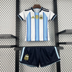 Conjunto infantil de Argentina primera equipación 2026 - vista frontal