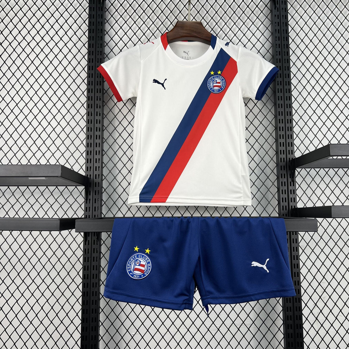 Conjunto infantil del Bahia primera equipación 26/27 - vista frontal