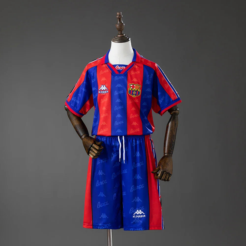 Conjunto retro Barcelona primera equipación 96/97 para niños - vista frontal