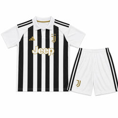 Conjunto infantil a rayas blancas y negras de la Juventus 26/27 - vista frontal