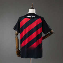 Camiseta del Athletico Paranaense 26/27 con la espalda a franjas diagonales - vista trasera