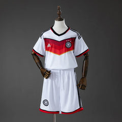 Conjunto retro de Alemania 2014 para niños con camiseta blanca - vista frontal