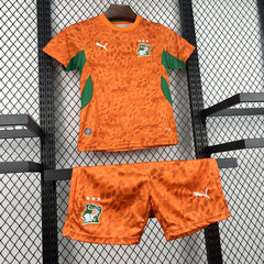 Conjunto infantil de Costa de Marfil primera equipación 2026 - vista frontal