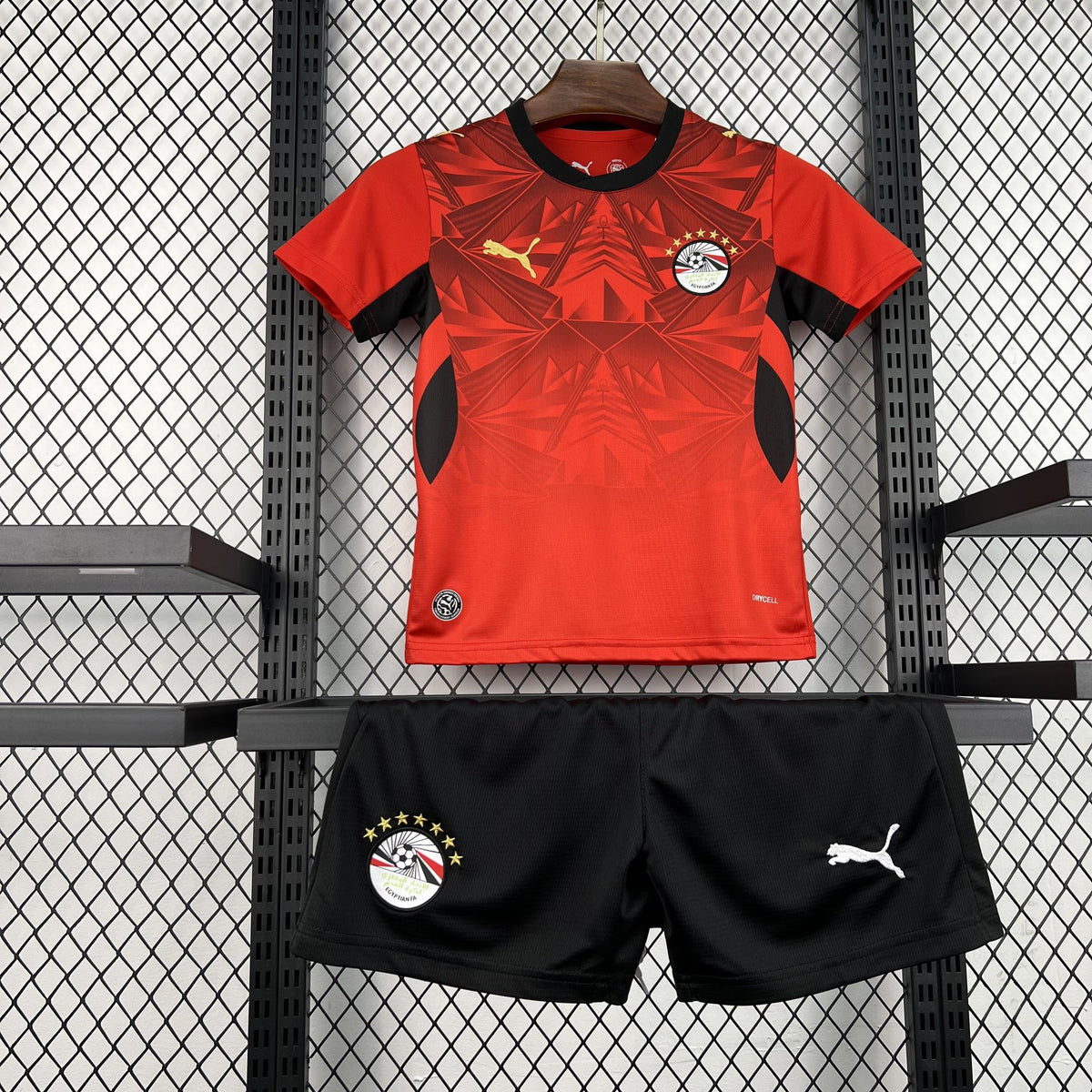 Conjunto infantil de Egipto primera equipación 2026 - vista frontal