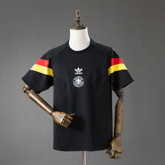Camiseta casual negra de Alemania con bandas en los hombros - vista frontal
