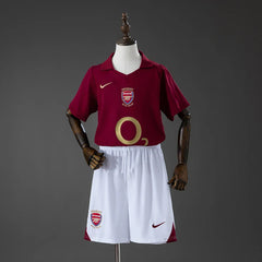 Conjunto retro Arsenal primera equipación 05/06 granate para niños - vista frontal