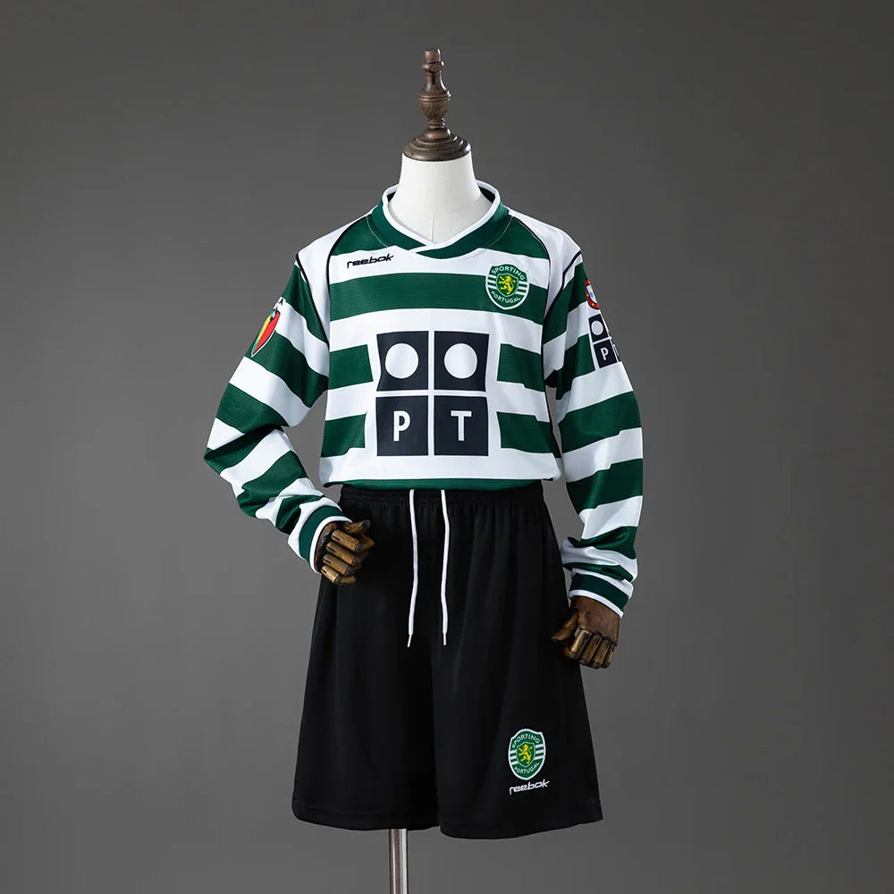 Conjunto infantil de manga larga del Sporting CP primera equipación 01/02 verde y blanco - vista frontal