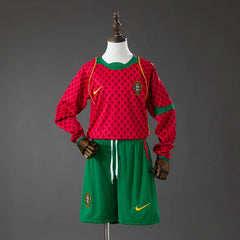 Conjunto infantil retro de Portugal primera equipación 2004 de manga larga - vista frontal