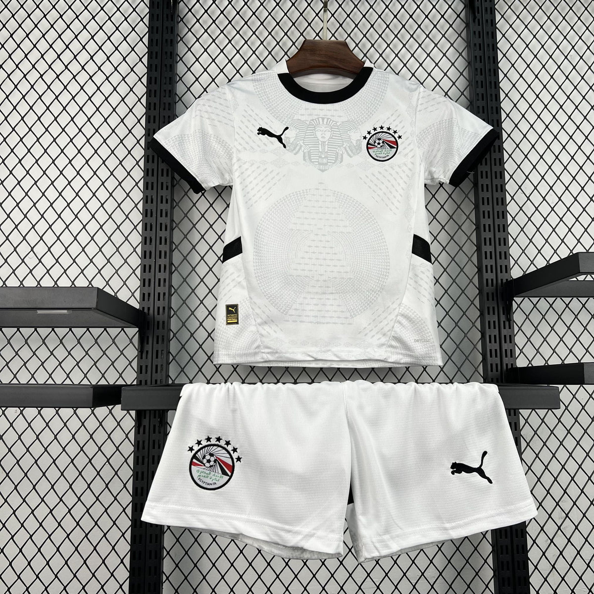Conjunto infantil de Egipto segunda equipación 2026 - vista frontal