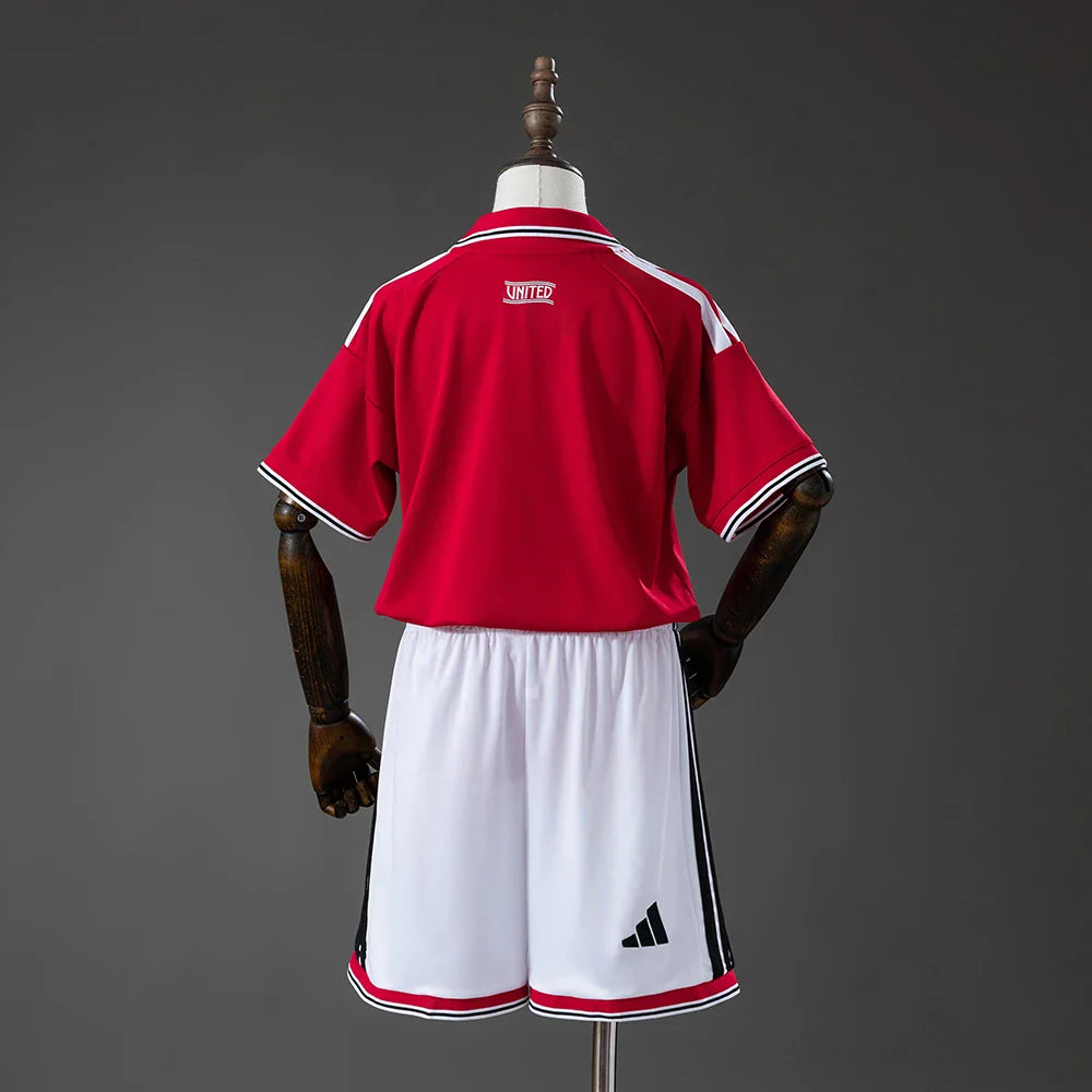 Equipación infantil del Manchester United primera equipación 26/27 - vista trasera
