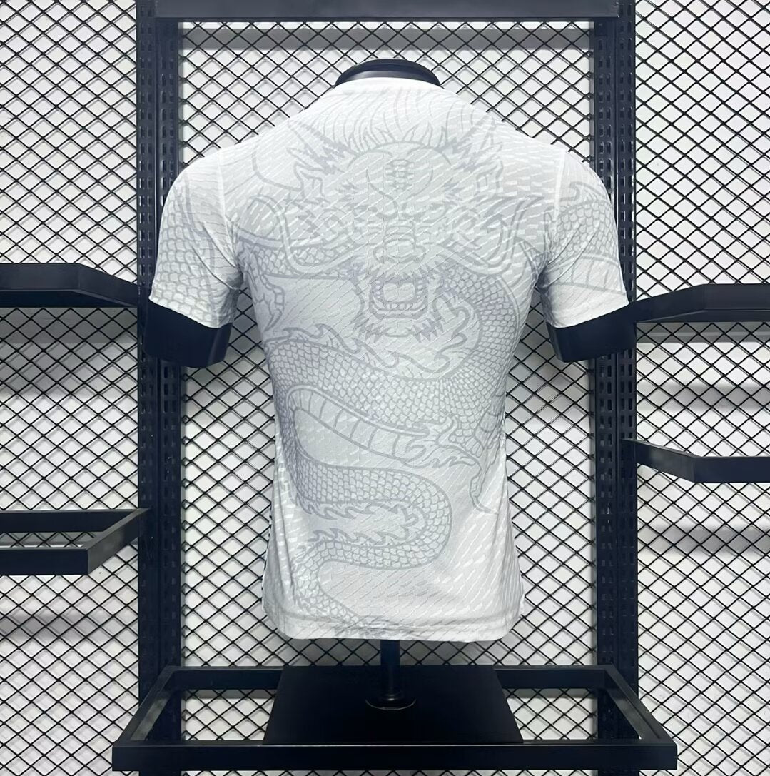 REAL MADRID DRAGON EDCION ESPECIAL 24 /25  VERSIÓN JUGADOR