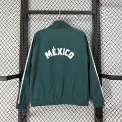 Chaqueta México Mundial 2026 verde con letras en la espalda - vista trasera