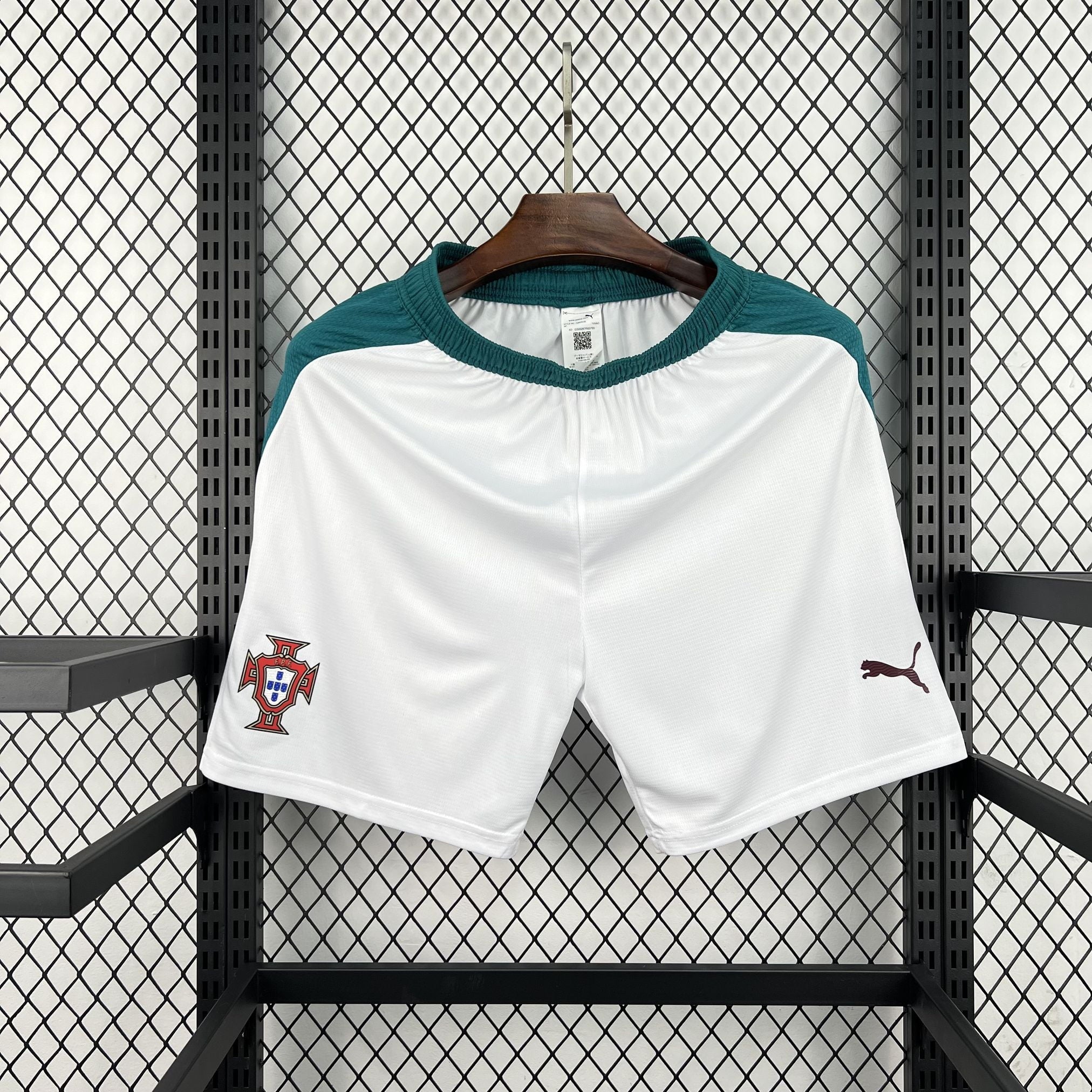 Pantalón corto de Portugal Mundial 2026 en blanco - vista frontal