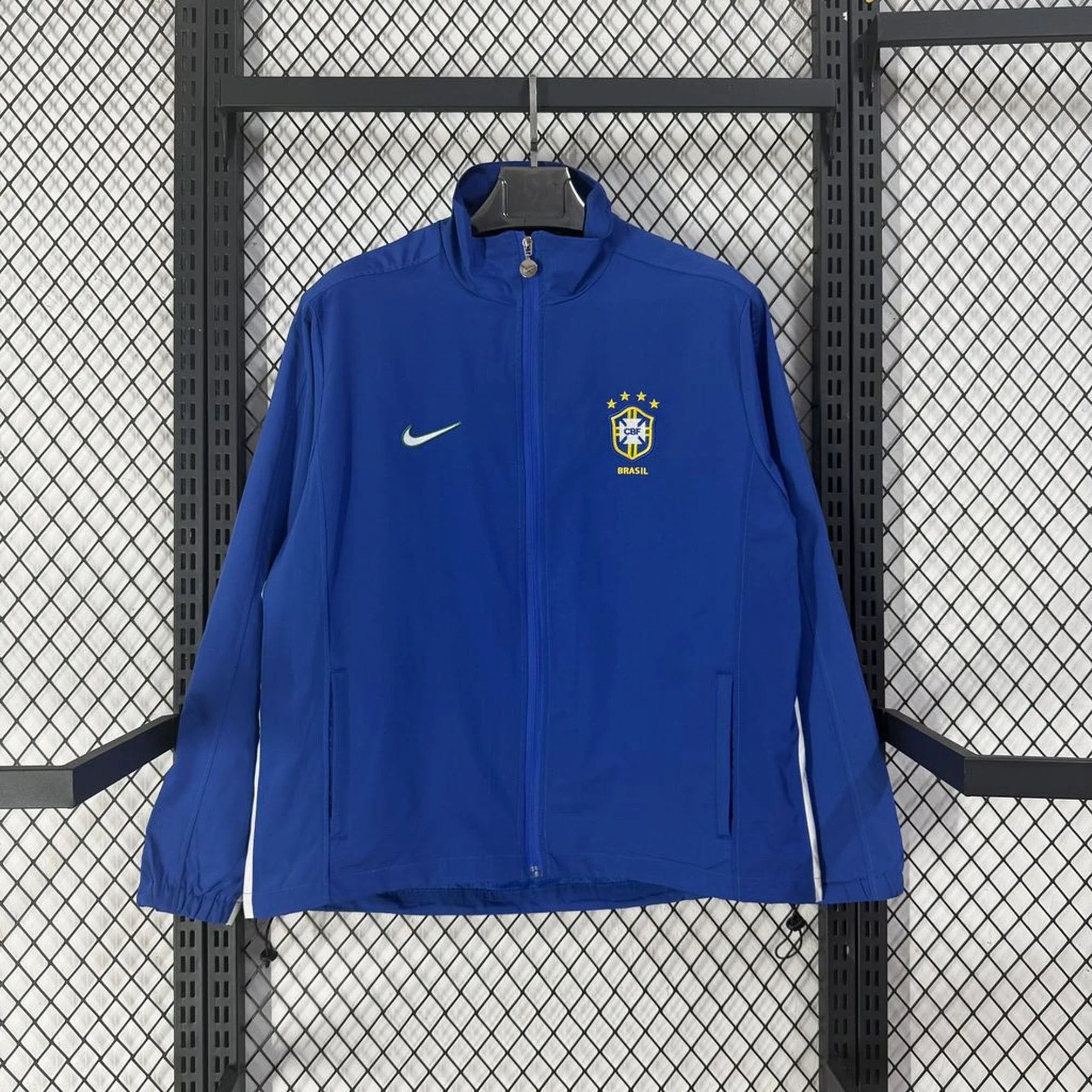 Chaqueta cortavientos retro de Brasil azul - vista frontal
