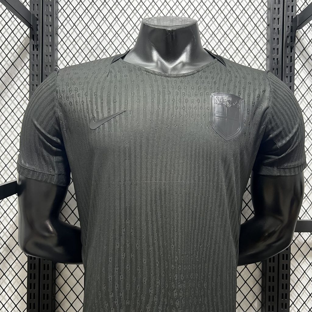 Camiseta de Noruega Mundial 2026 versión jugador en negro - vista frontal