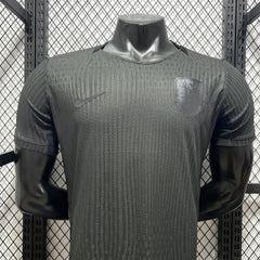 Camiseta de Noruega Mundial 2026 versión jugador en negro - vista frontal