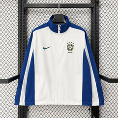 Chaqueta cortavientos retro de Brasil blanca y azul - vista frontal