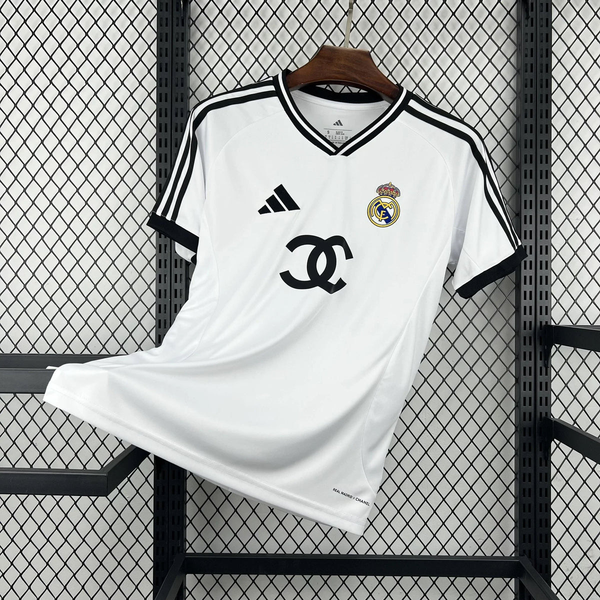 Camiseta Real Madrid edición especial 26/27 - vista frontal