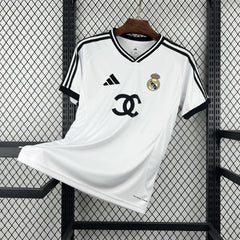 Camiseta Real Madrid edición especial 26/27 - vista frontal