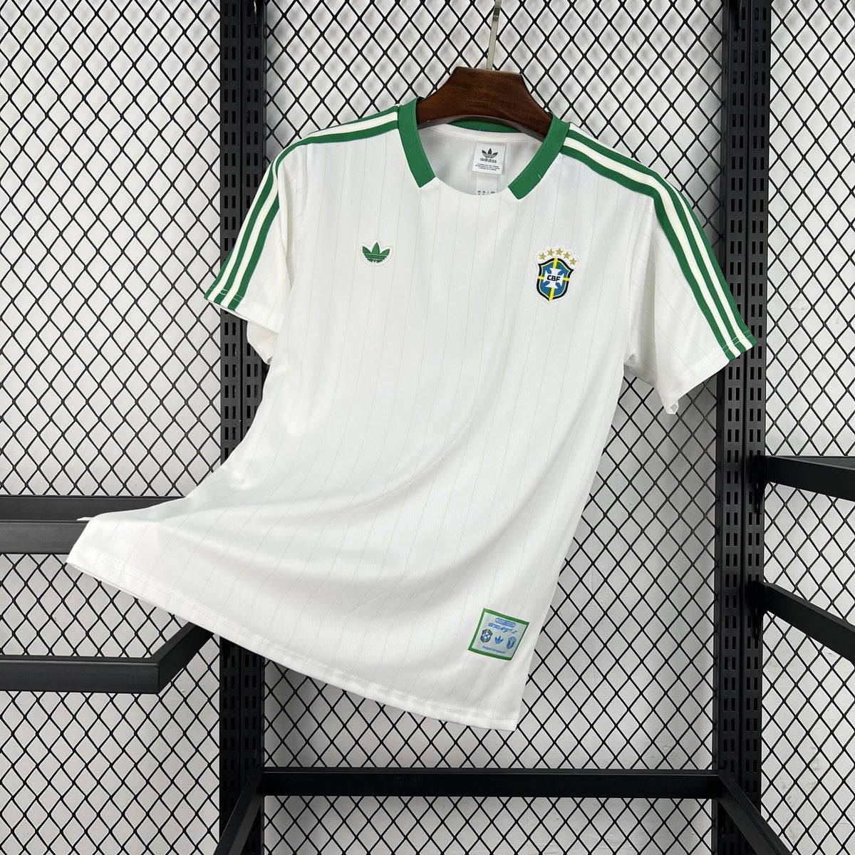 Camiseta Brasil edición especial clásica 2026 - vista frontal
