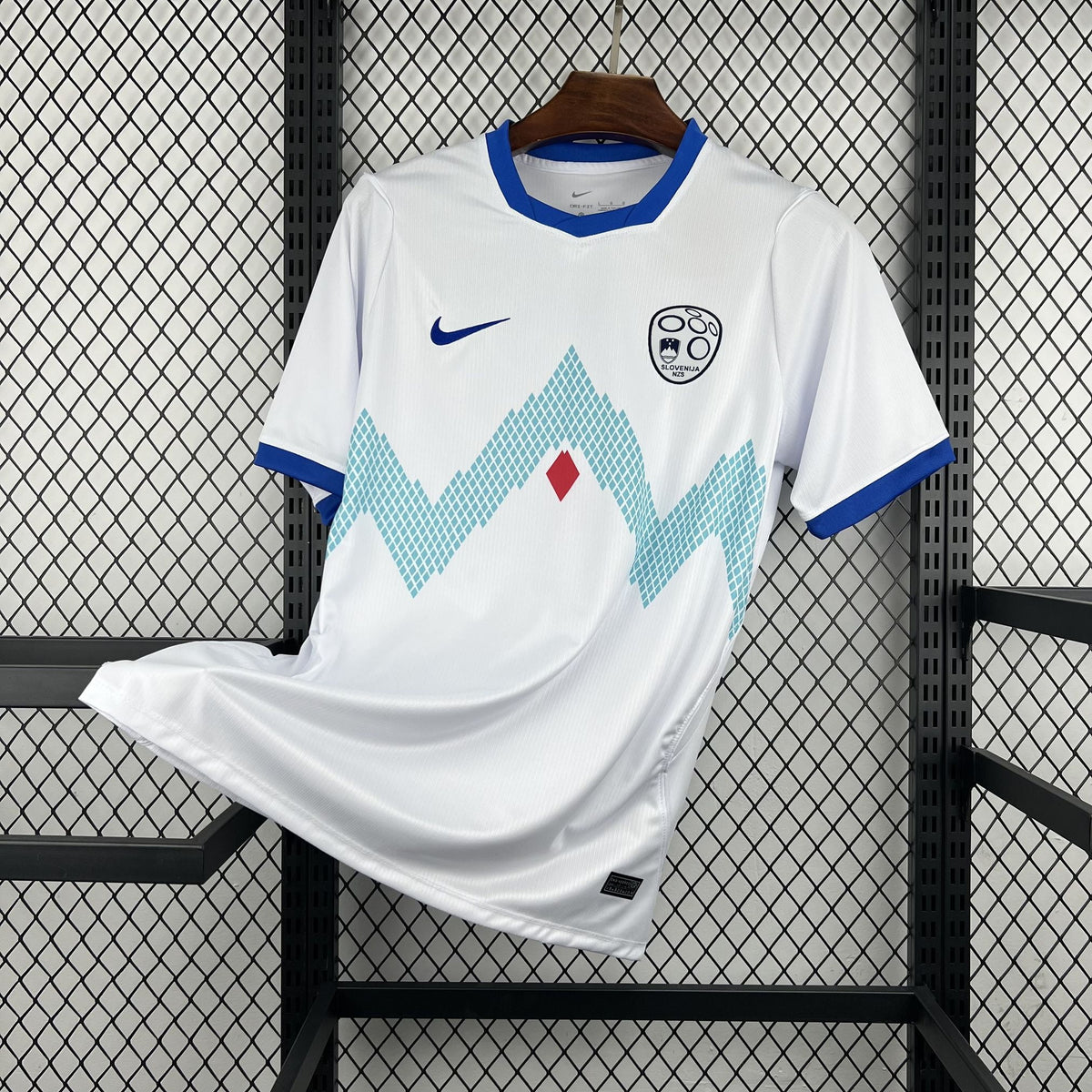 Camiseta Eslovenia primera equipación 2026 - vista frontal