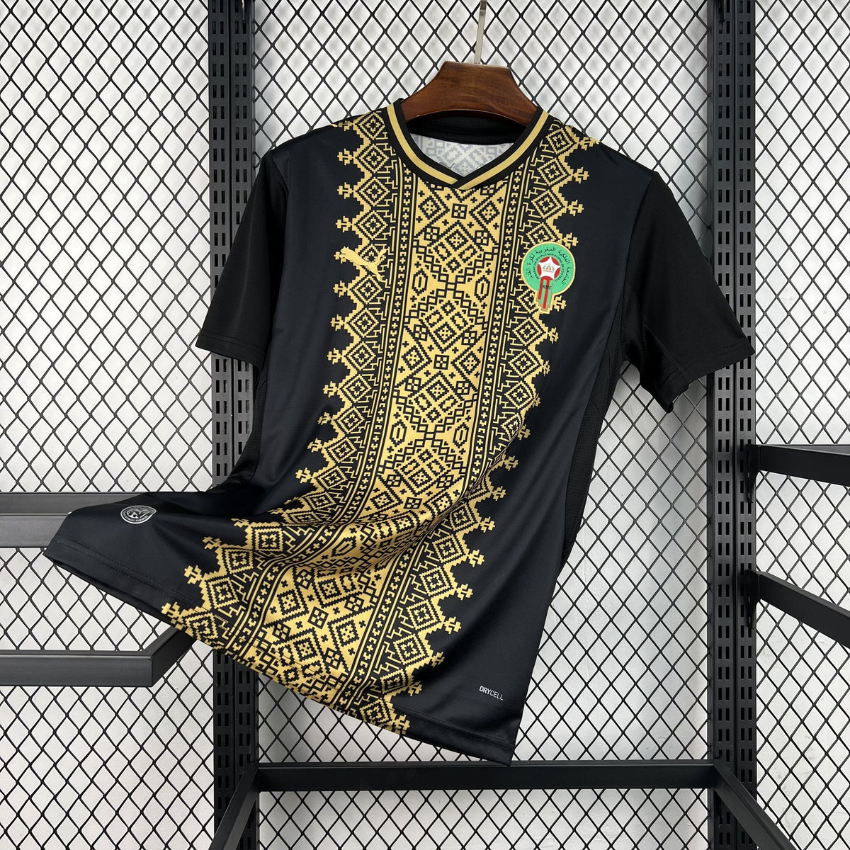 Camiseta especial de Marruecos Mundial 2026 en negro con mosaico dorado - vista frontal
